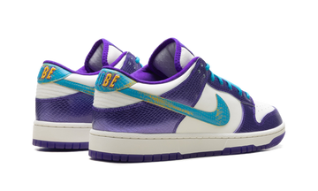 NIKE DUNK LOW PROTRO KOBE BRYANT DRAFT DAY — Stock