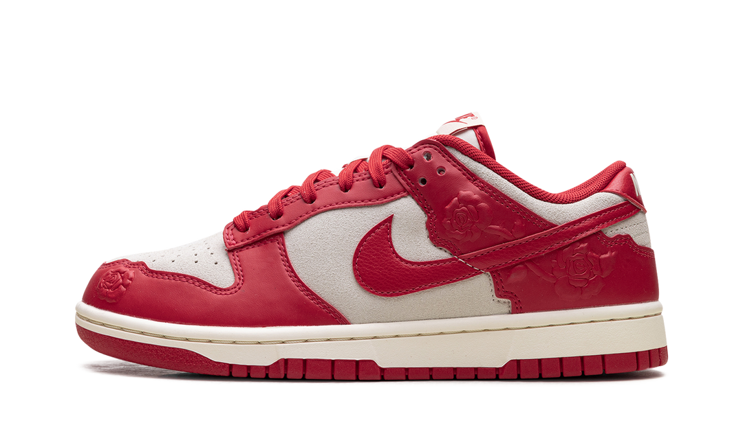 NIKE DUNK LOW RED ROSES (WOMEN&