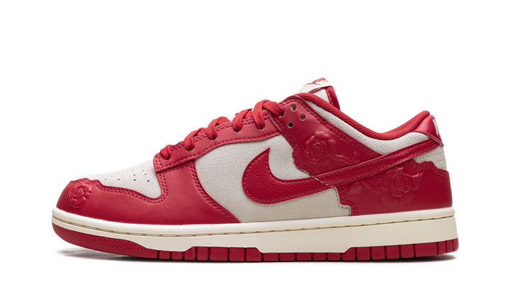 NIKE DUNK LOW RED ROSES (WOMEN&