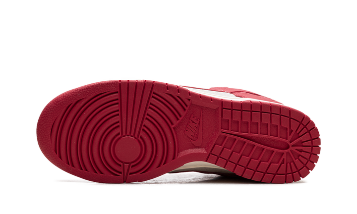 NIKE DUNK LOW RED ROSES (WOMEN&