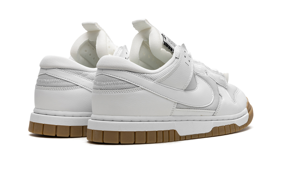 NIKE DUNK LOW REMASTERED WHITE GUM
