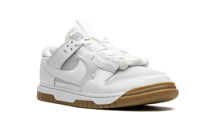 NIKE DUNK LOW REMASTERED WHITE GUM