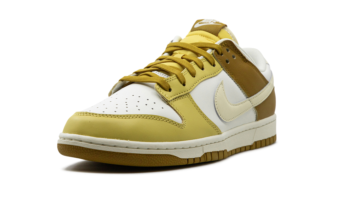 NIKE DUNK LOW RETRO BRONZINE — Stock 