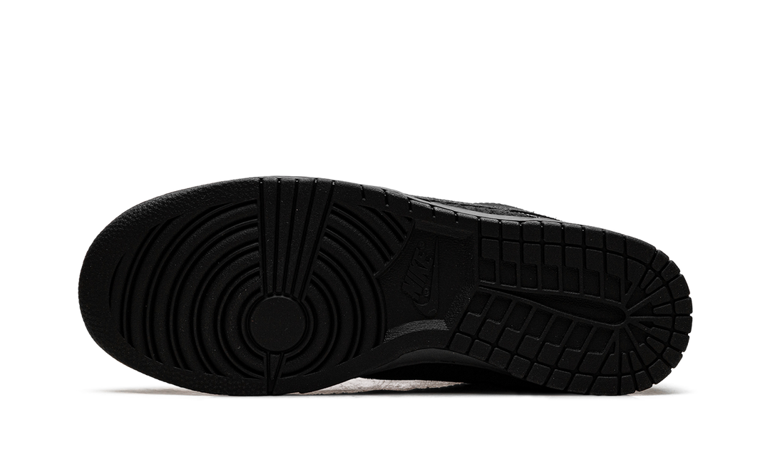 NIKE DUNK LOW RETRO PREMIUM BLACK CORDUROY