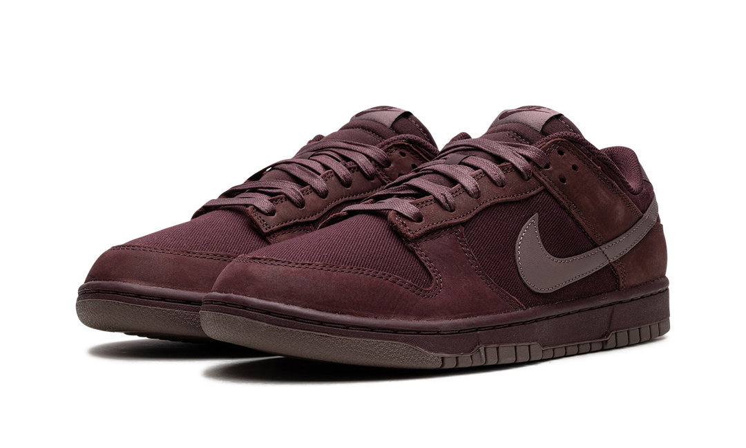 NIKE DUNK LOW RETRO PREMIUM BURGUNDY CRUSH
