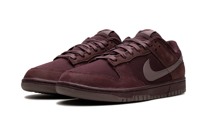 NIKE DUNK LOW RETRO PREMIUM BURGUNDY CRUSH