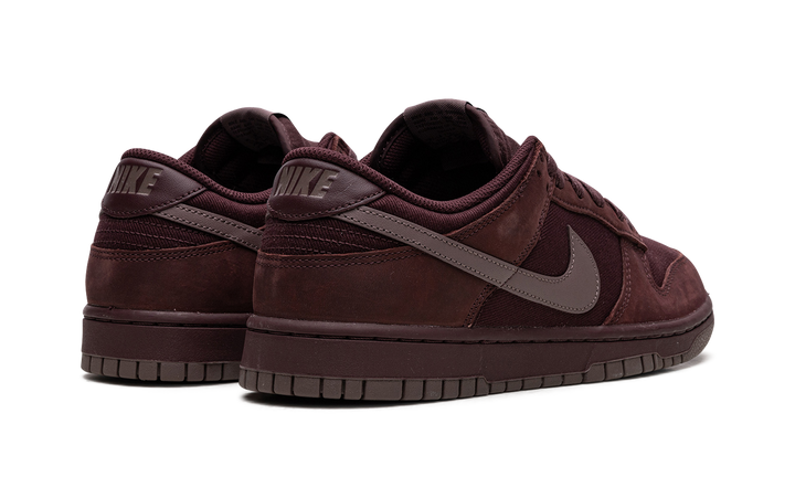 NIKE DUNK LOW RETRO PREMIUM BURGUNDY CRUSH