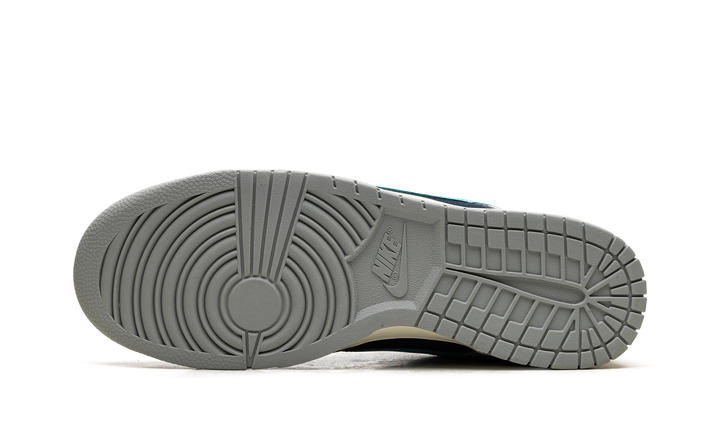 NIKE DUNK LOW RETRO PREMIUM LIGHT PUMICE GREEN FROST