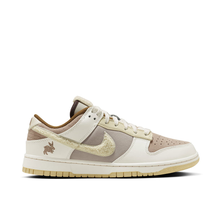 NIKE DUNK LOW RETRO PRM YEAR OF THE RABBIT MOCHA BROWN — Stock 