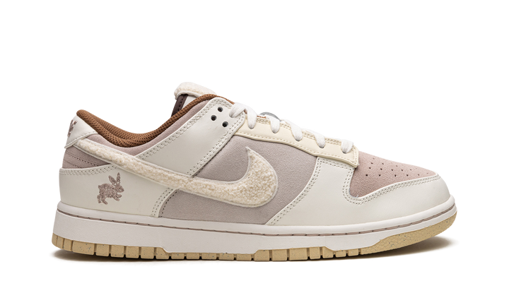 NIKE DUNK LOW RETRO PRM YEAR OF THE RABBIT MOCHA BROWN — Stock 