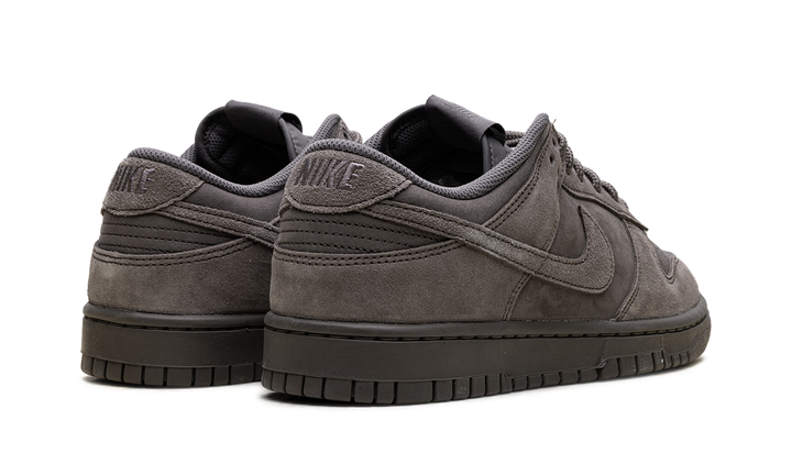 NIKE DUNK LOW RETRO SE CAVE STONE