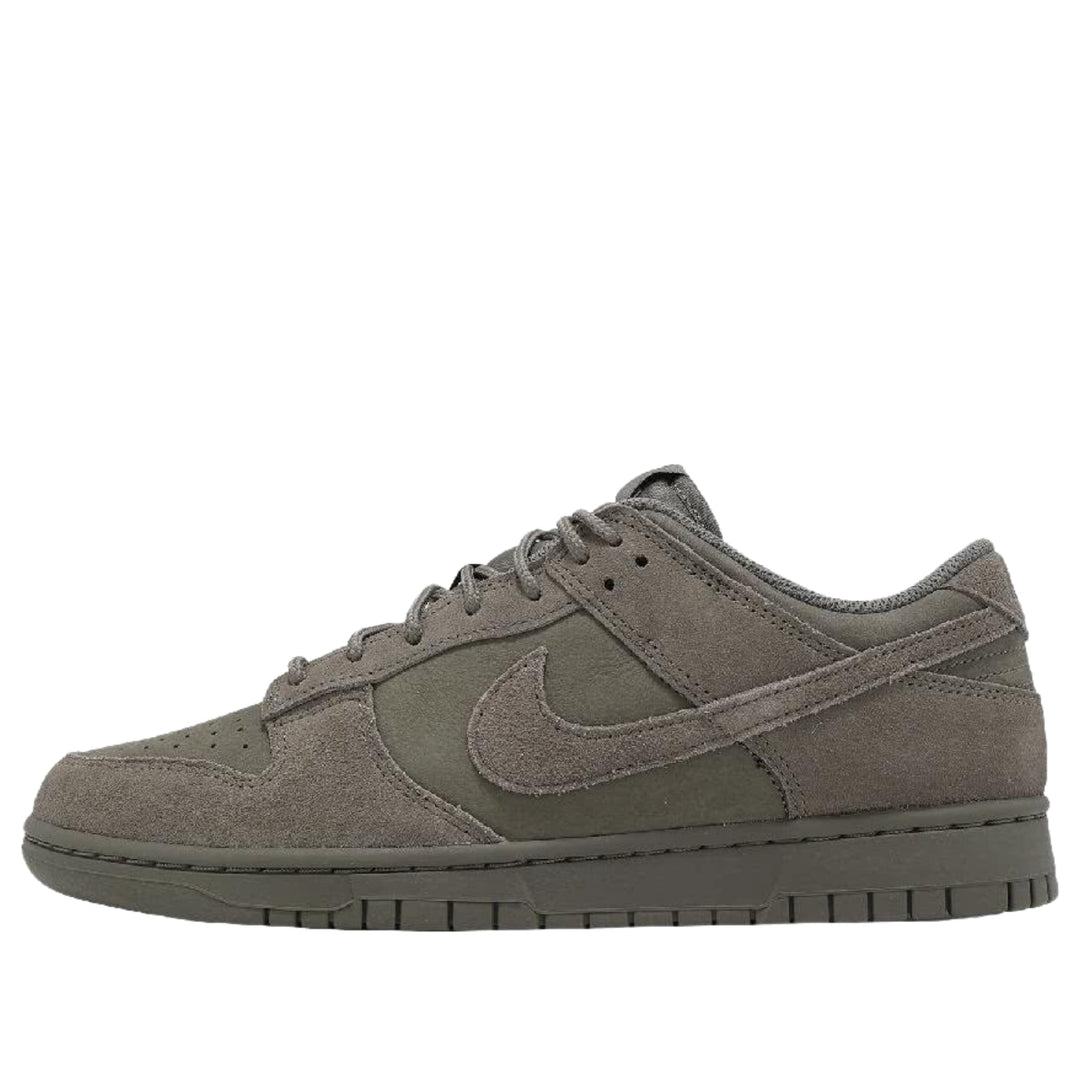 NIKE DUNK LOW RETRO SE CAVE STONE