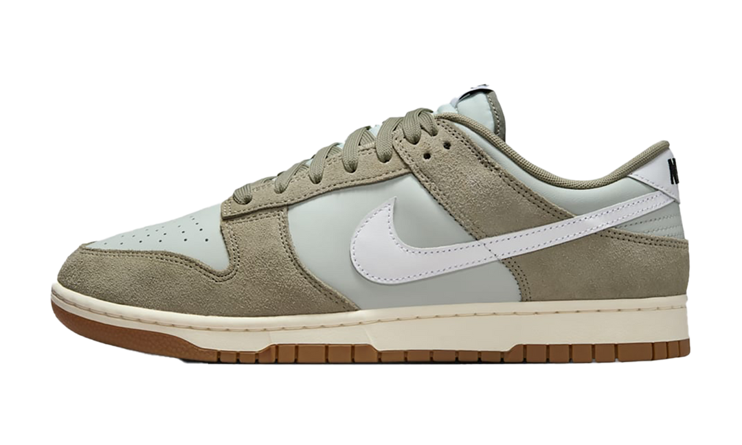 NIKE DUNK LOW RETRO SE LIGHT SILVER LIGHT ARMY SAIL WHITE