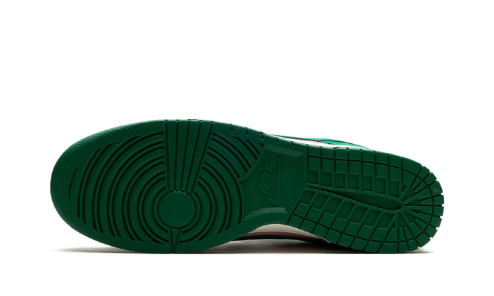 NIKE DUNK LOW RETRO SE MEDIUM SOFT PINK MALACHITE