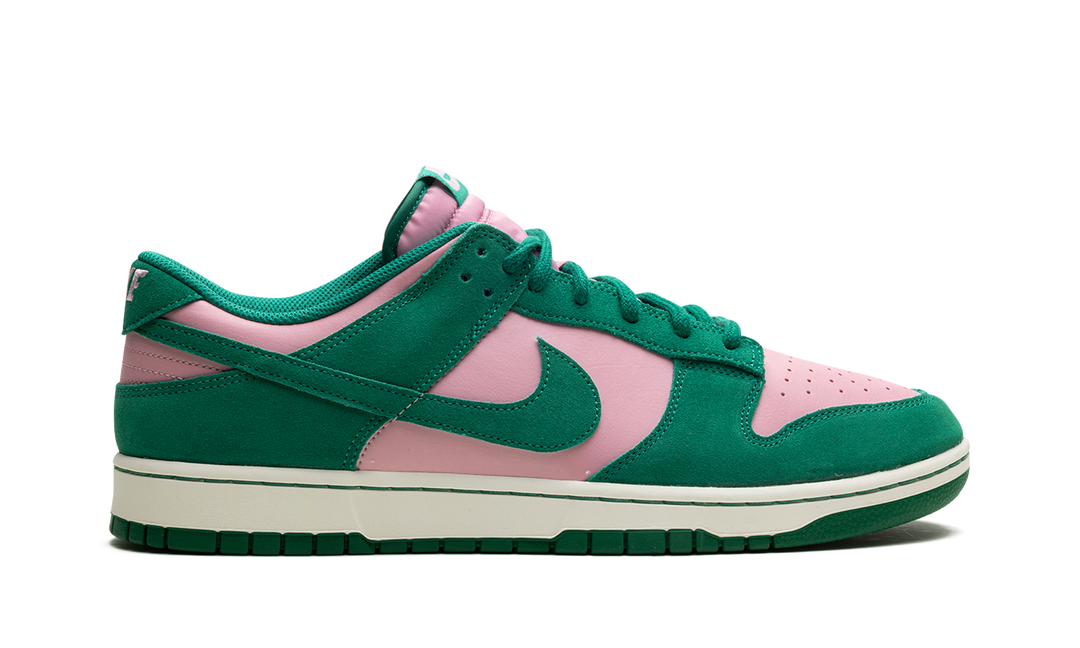 NIKE DUNK LOW RETRO SE MEDIUM SOFT PINK MALACHITE