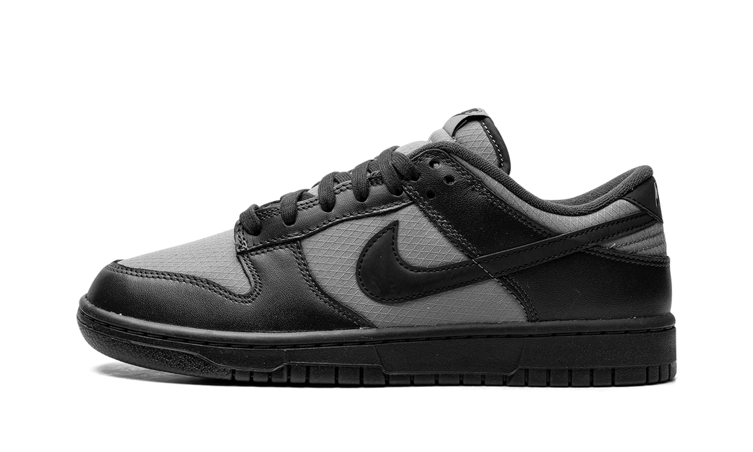 NIKE DUNK LOW RETRO SE OFF NOIR SMOKE GREY