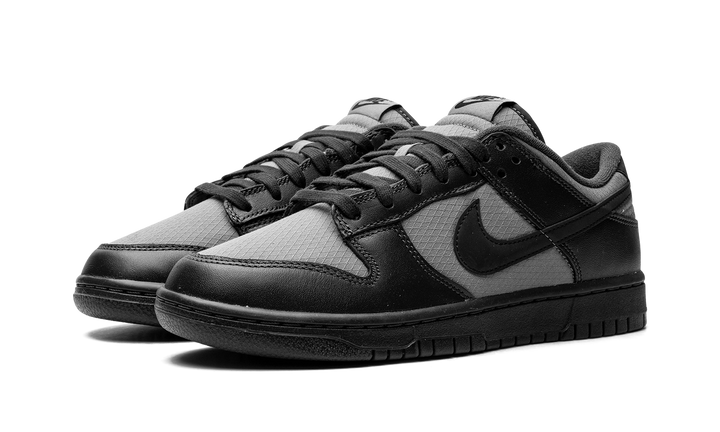 NIKE DUNK LOW RETRO SE OFF NOIR SMOKE GREY