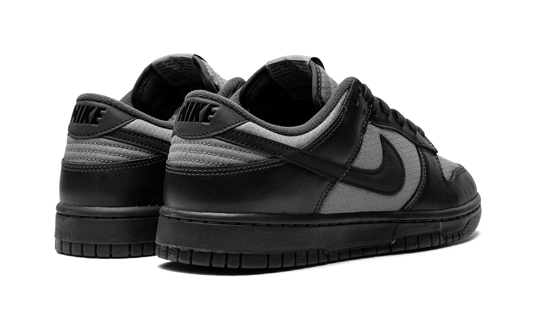 NIKE DUNK LOW RETRO SE OFF NOIR SMOKE GREY