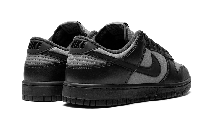 NIKE DUNK LOW RETRO SE OFF NOIR SMOKE GREY