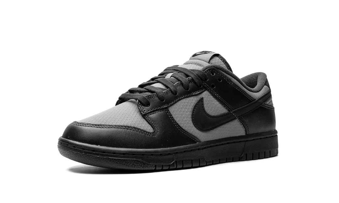 NIKE DUNK LOW RETRO SE OFF NOIR SMOKE GREY