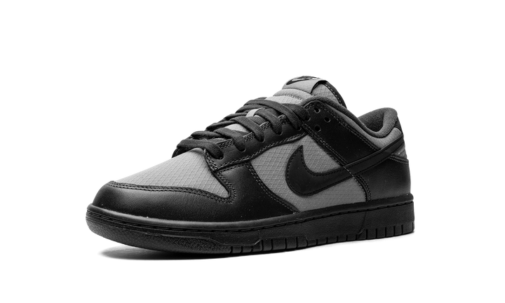 NIKE DUNK LOW RETRO SE OFF NOIR SMOKE GREY