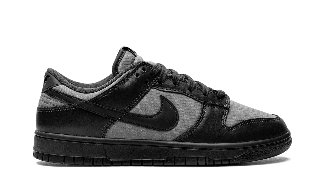 NIKE DUNK LOW RETRO SE OFF NOIR SMOKE GREY