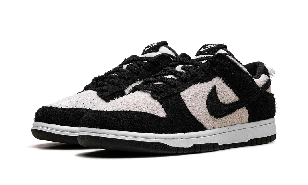 NIKE DUNK LOW RETRO SE PANDA-MONIUM WHITE BLACK SUEDE