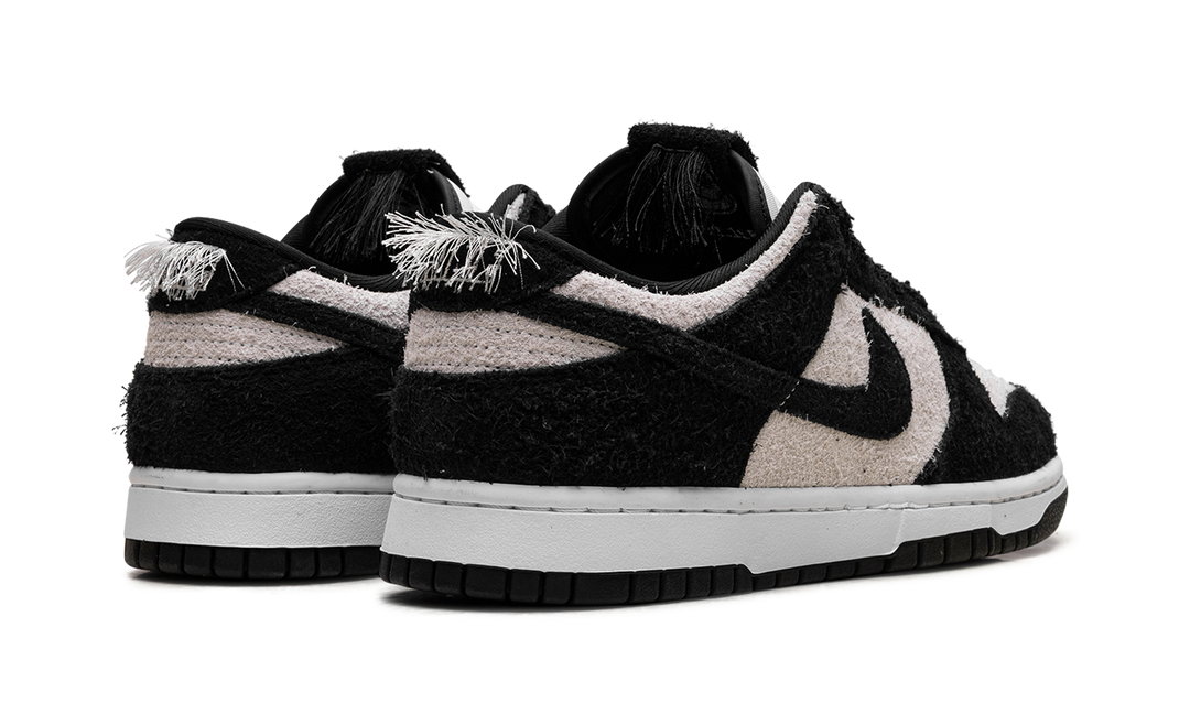 NIKE DUNK LOW RETRO SE PANDA-MONIUM WHITE BLACK SUEDE