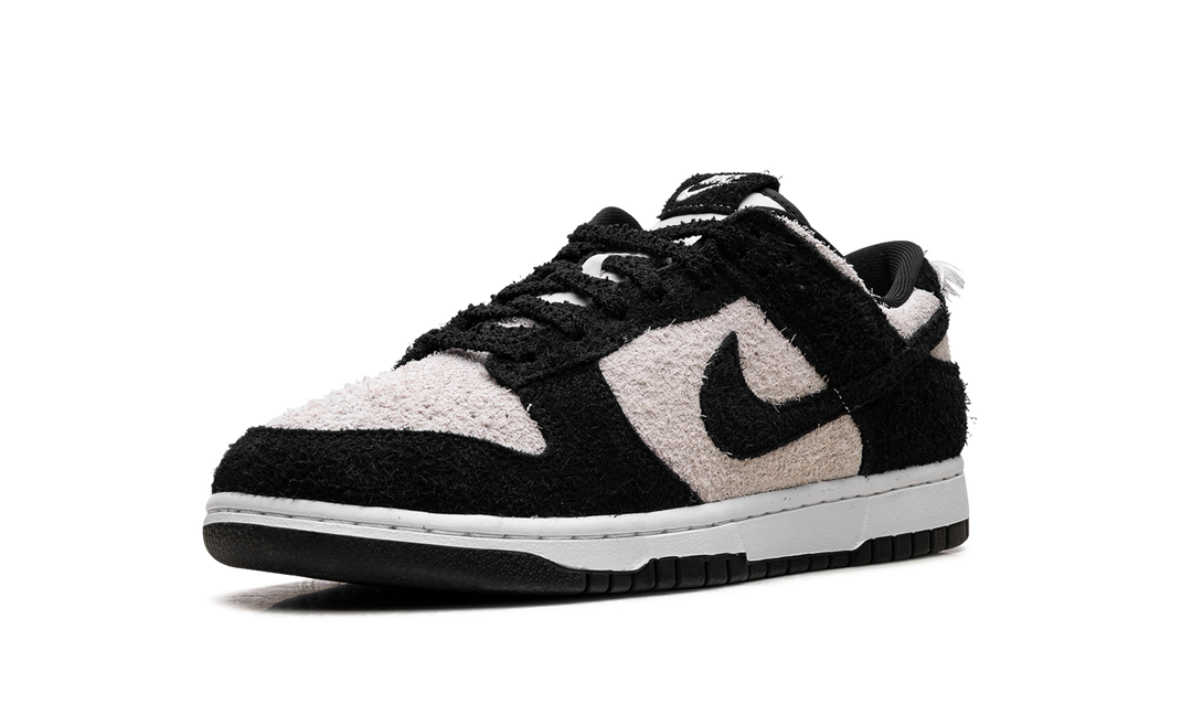 NIKE DUNK LOW RETRO SE PANDA-MONIUM WHITE BLACK SUEDE