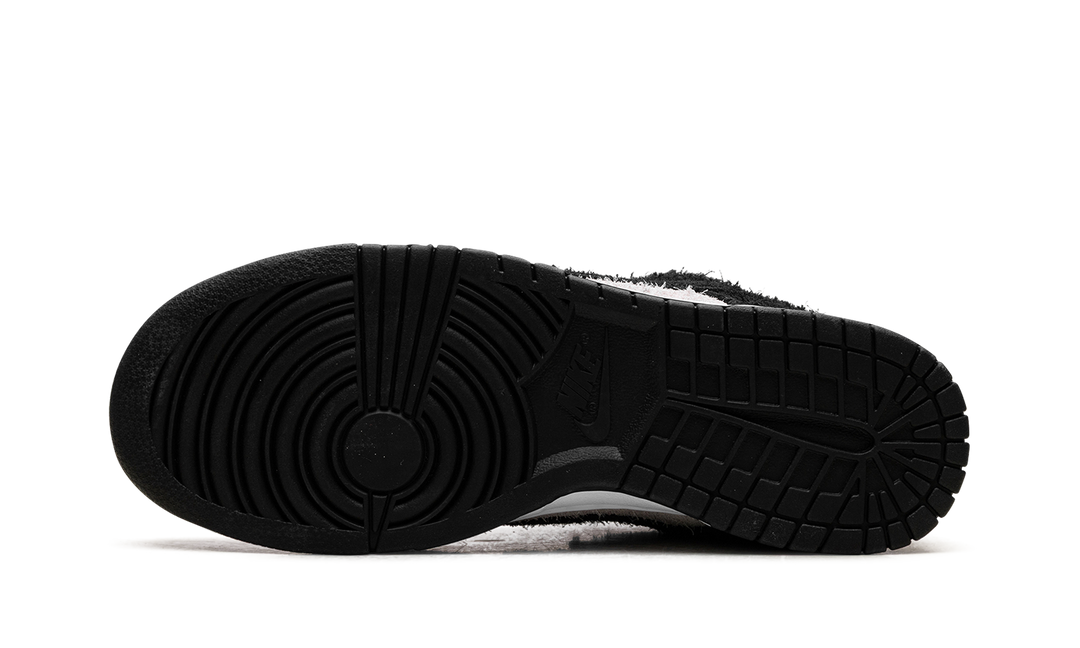 NIKE DUNK LOW RETRO SE PANDA-MONIUM WHITE BLACK SUEDE