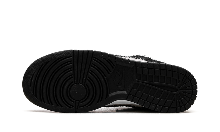 NIKE DUNK LOW RETRO SE PANDA-MONIUM WHITE BLACK SUEDE