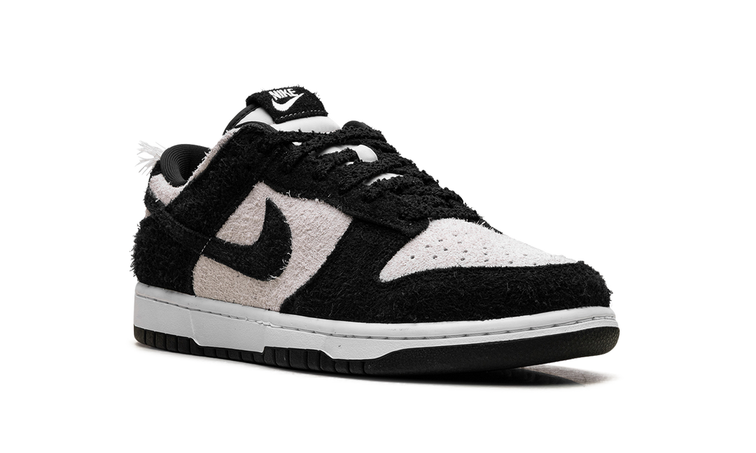 NIKE DUNK LOW RETRO SE PANDA-MONIUM WHITE BLACK SUEDE