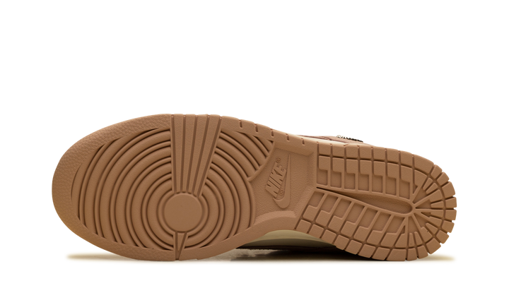 NIKE DUNK LOW ROSE WHISPER GOLD MINI SWOOSH (WOMEN&