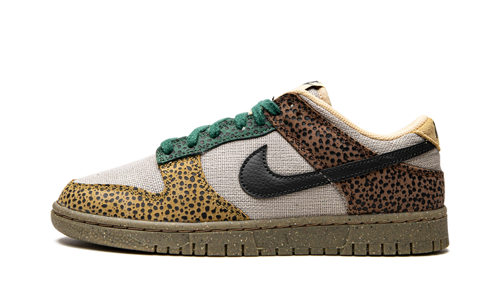 NIKE DUNK LOW SAFARI GOLDEN MOSS — Stock 