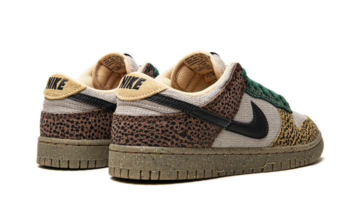 NIKE DUNK LOW SAFARI GOLDEN MOSS — Stock 