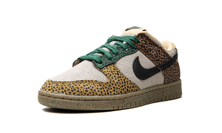 NIKE DUNK LOW SAFARI GOLDEN MOSS — Stock 