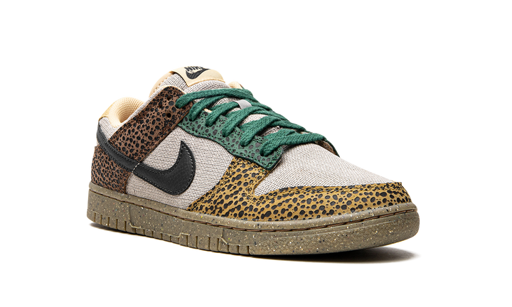 NIKE DUNK LOW SAFARI GOLDEN MOSS — Stock 
