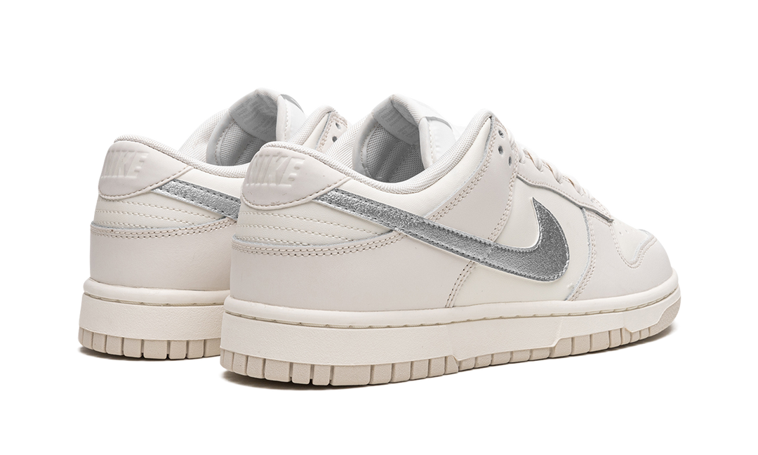 NIKE DUNK LOW SAIL PURPLE WOMENS — Stock 