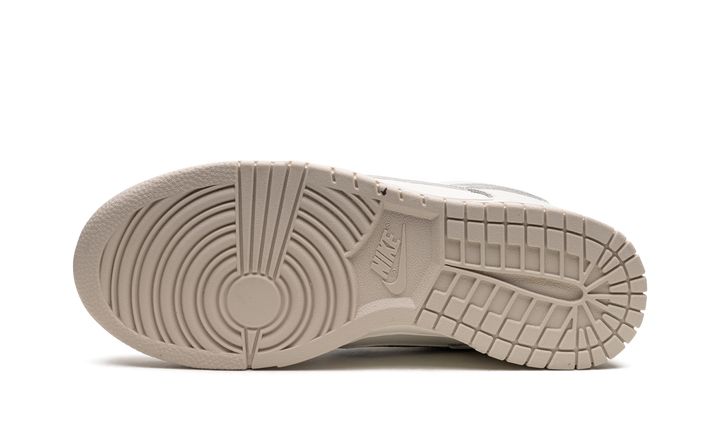 NIKE DUNK LOW SAIL PURPLE WOMENS — Stock 