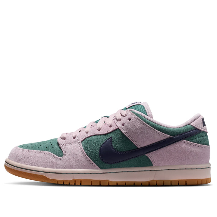 NIKE DUNK LOW SB &