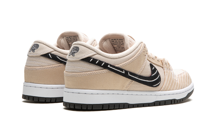 NIKE DUNK LOW SB X ALBINO PRETO PEARL WHITE