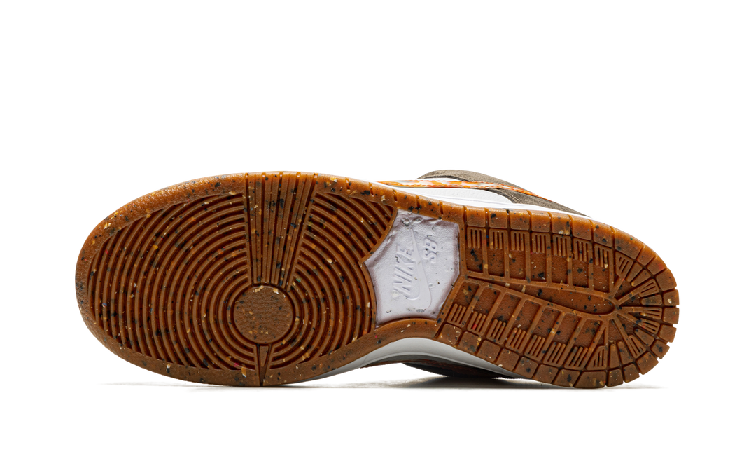 NIKE DUNK LOW SB X CRUSHED D.C.GOLDEN HOUR