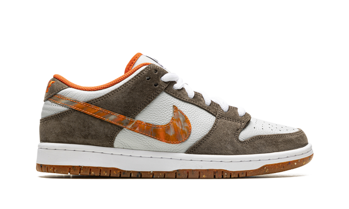 NIKE DUNK LOW SB X CRUSHED D.C.GOLDEN HOUR