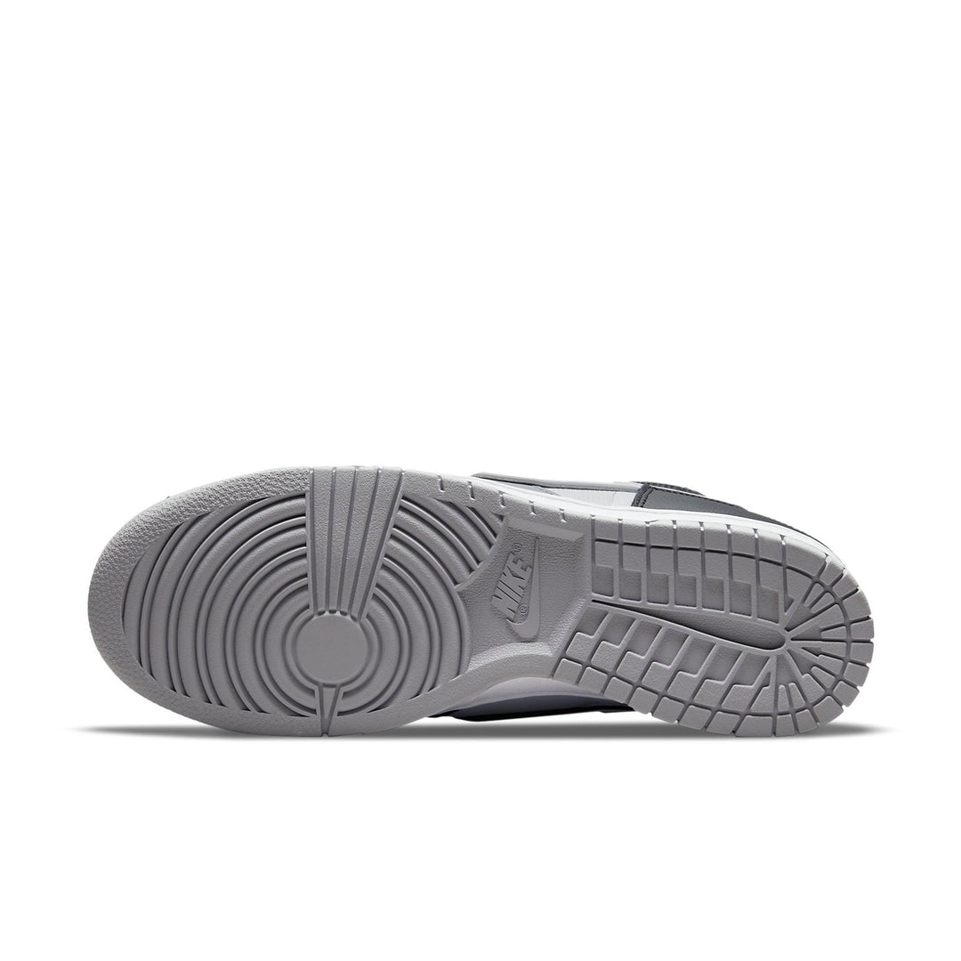 NIKE DUNK LOW SCRAP GREY