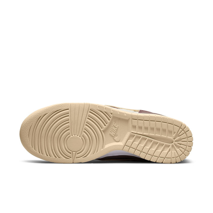 NIKE DUNK LOW SCRAP LATTE