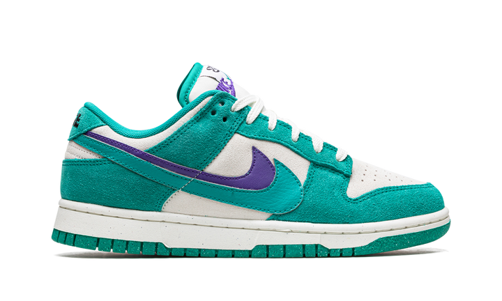 NIKE DUNK LOW SE 85 BONE GREEN WOMENS