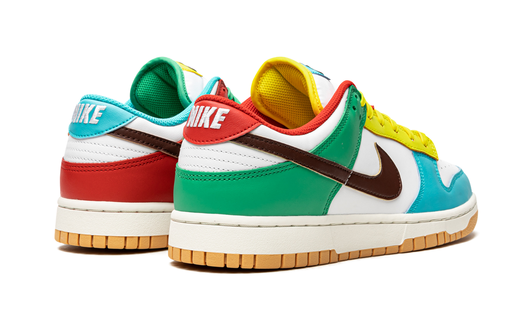 NIKE DUNK LOW SE FREE 99 WHITE