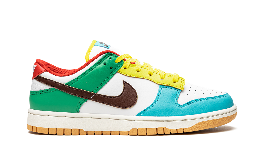 NIKE DUNK LOW SE FREE 99 WHITE