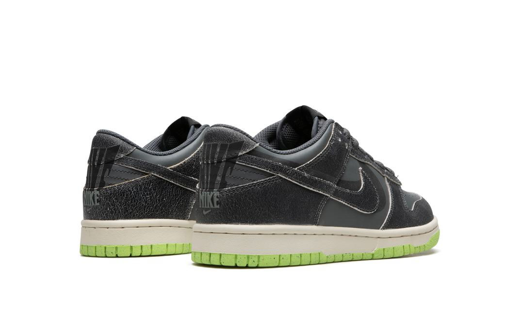 NIKE DUNK LOW SE IRON GREY SCREAM GREEN GS