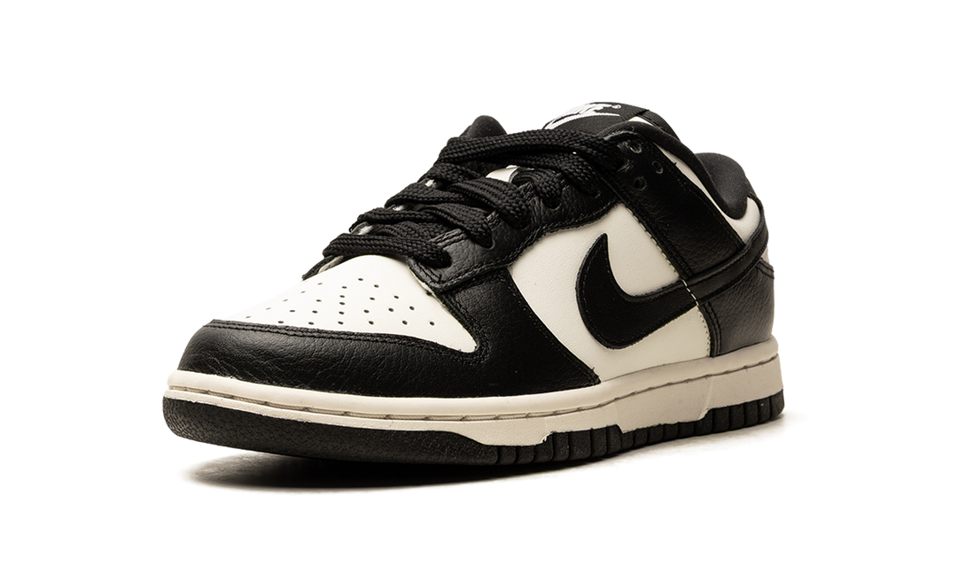NIKE DUNK LOW SE PANDA CHERRY CHARM WOMENS